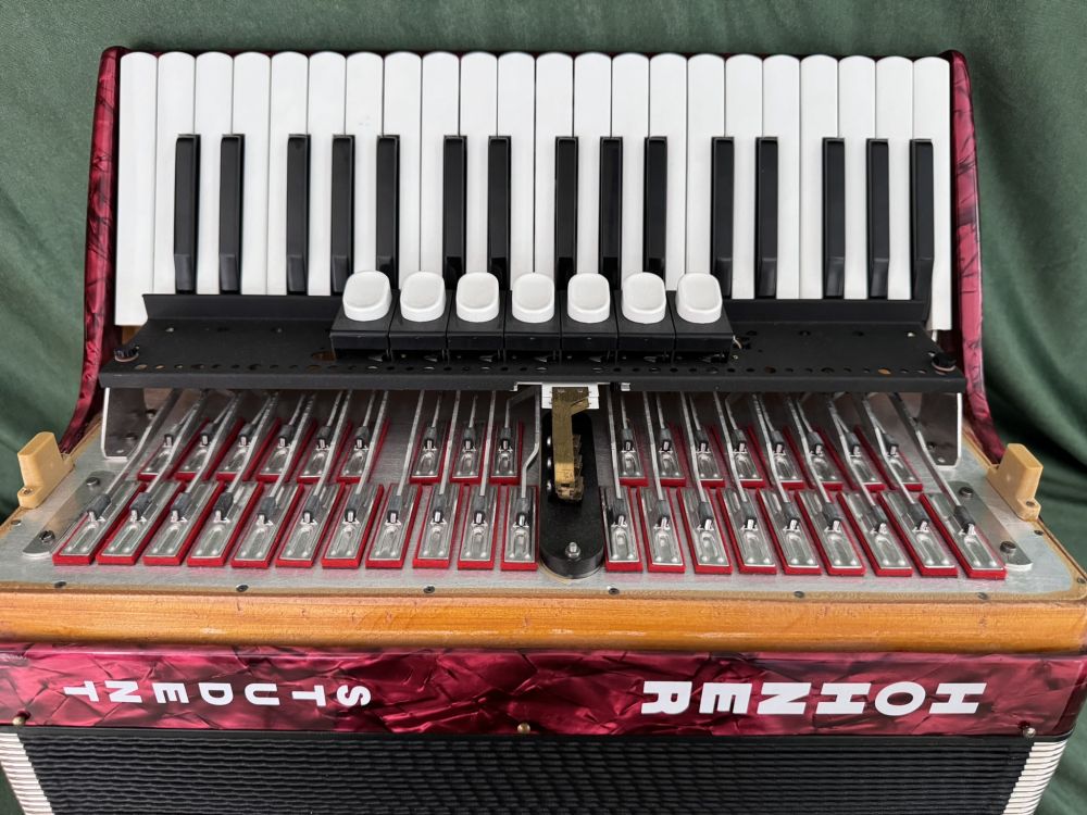 Akkordeon HOHNER Student 96 Standardbass 96