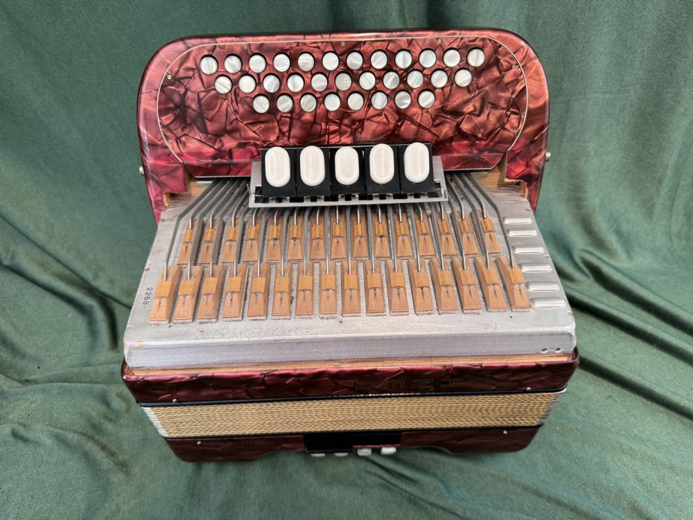 Handharmonika HOHNER Club III M de Luxe