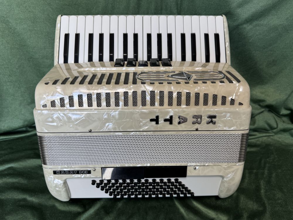 Akkordeon KRATT Karat 343 Standardbass 72