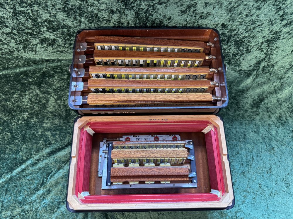 Handharmonika HOHNER Club Ouvertüre V